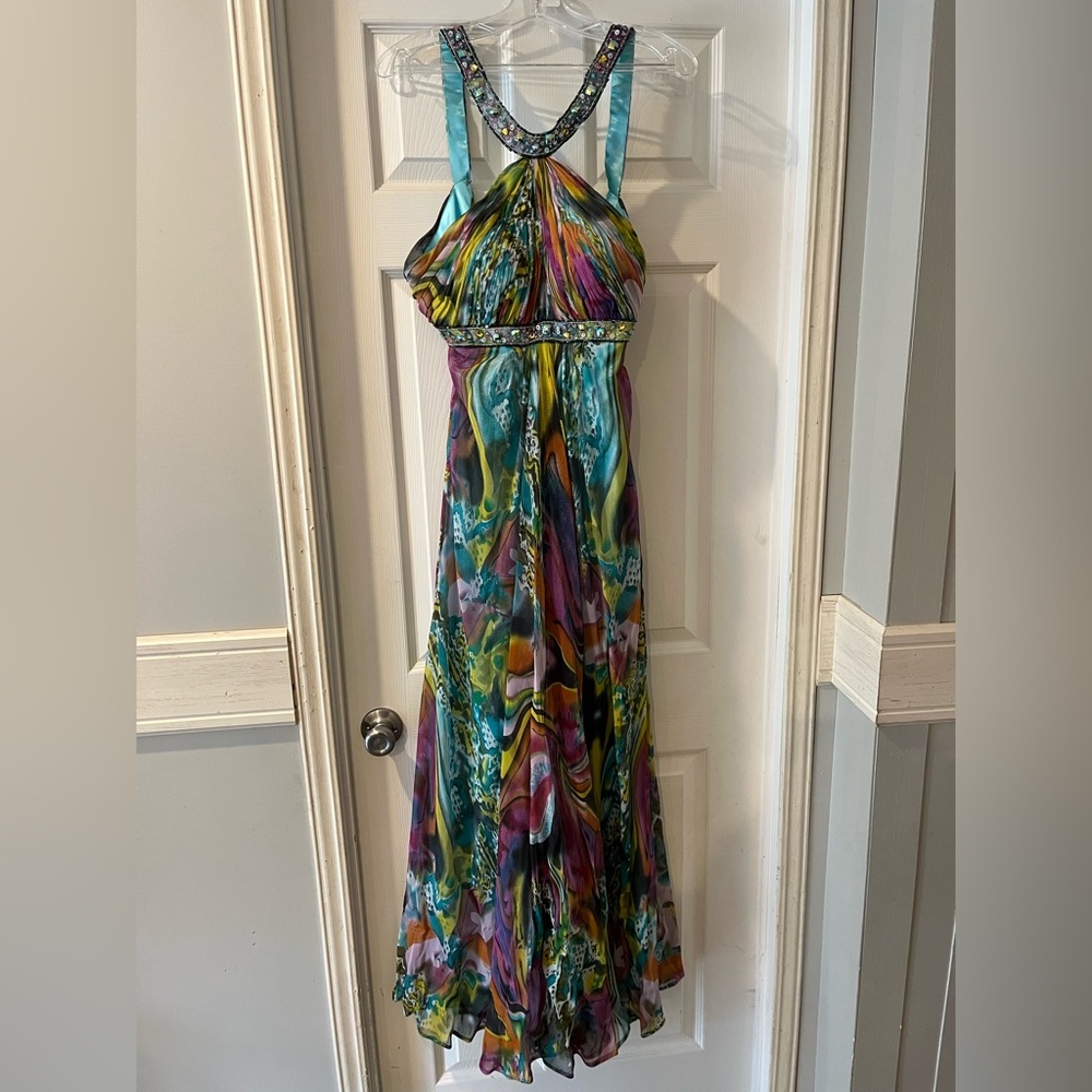 Gorgeous prom or homecoming dress! Juniors size 7. It’s a Rene Moiselle!